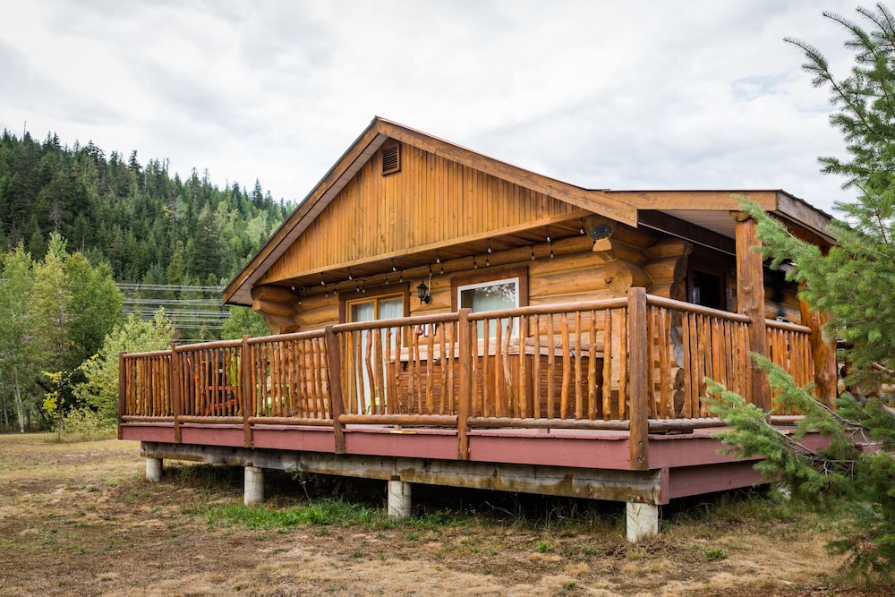 Glacier House Resort 4/36