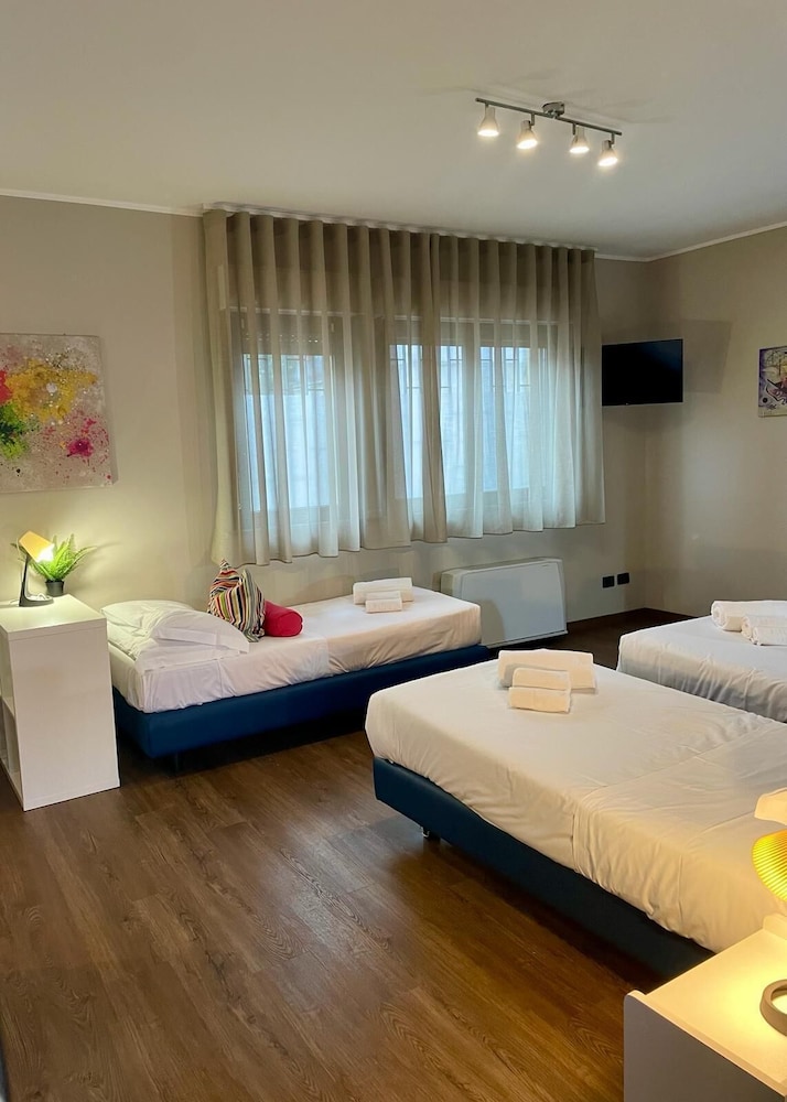 Expo Residence Rho 17/50