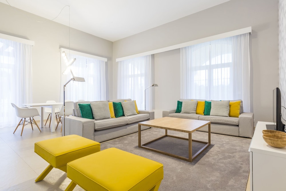 Eden Villas and Apartments 40/66