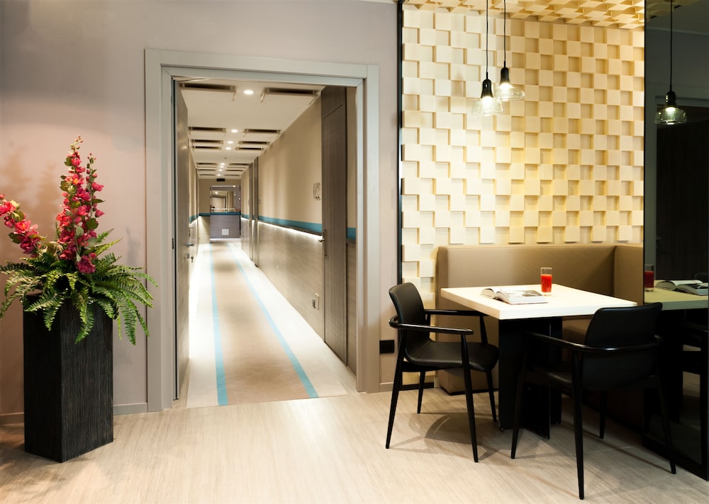 Hotel Lombardia 12/64