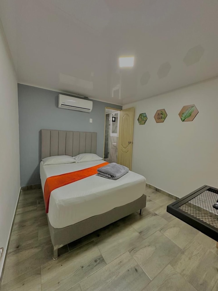 Hotel Nakama 25/50