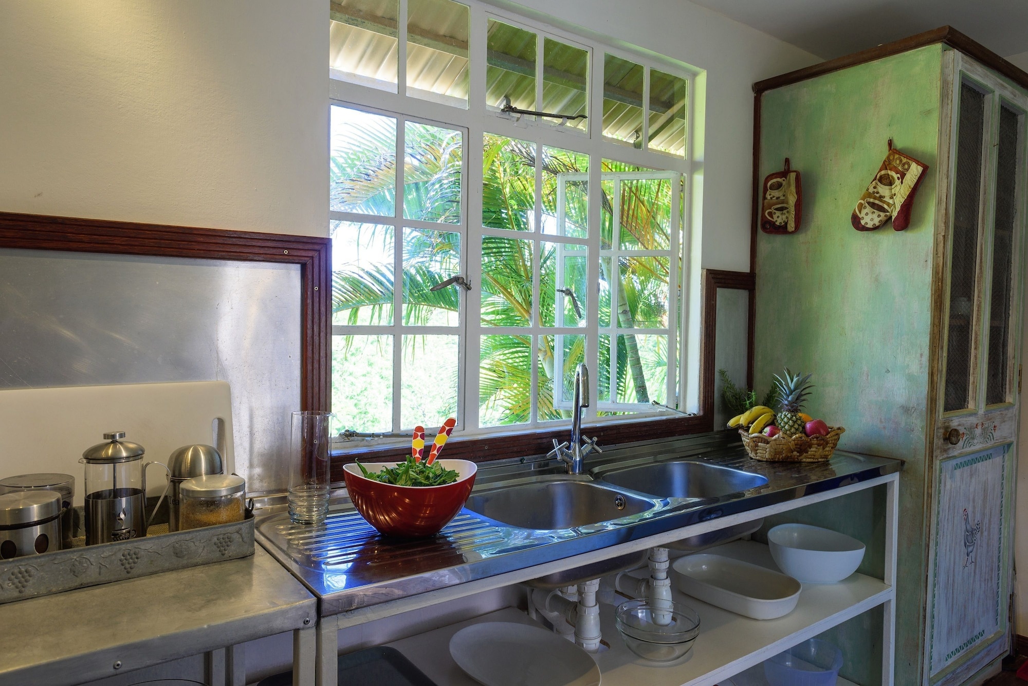 2 BEDROOMS, CHALET, MOUNTAIN VIEW, KITCHEN