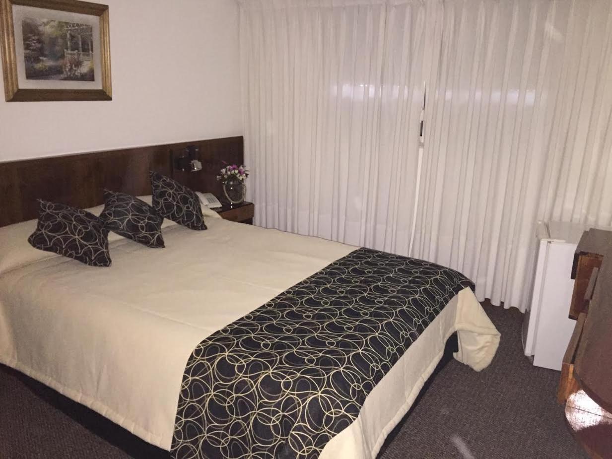 Hotel Morales 15/40