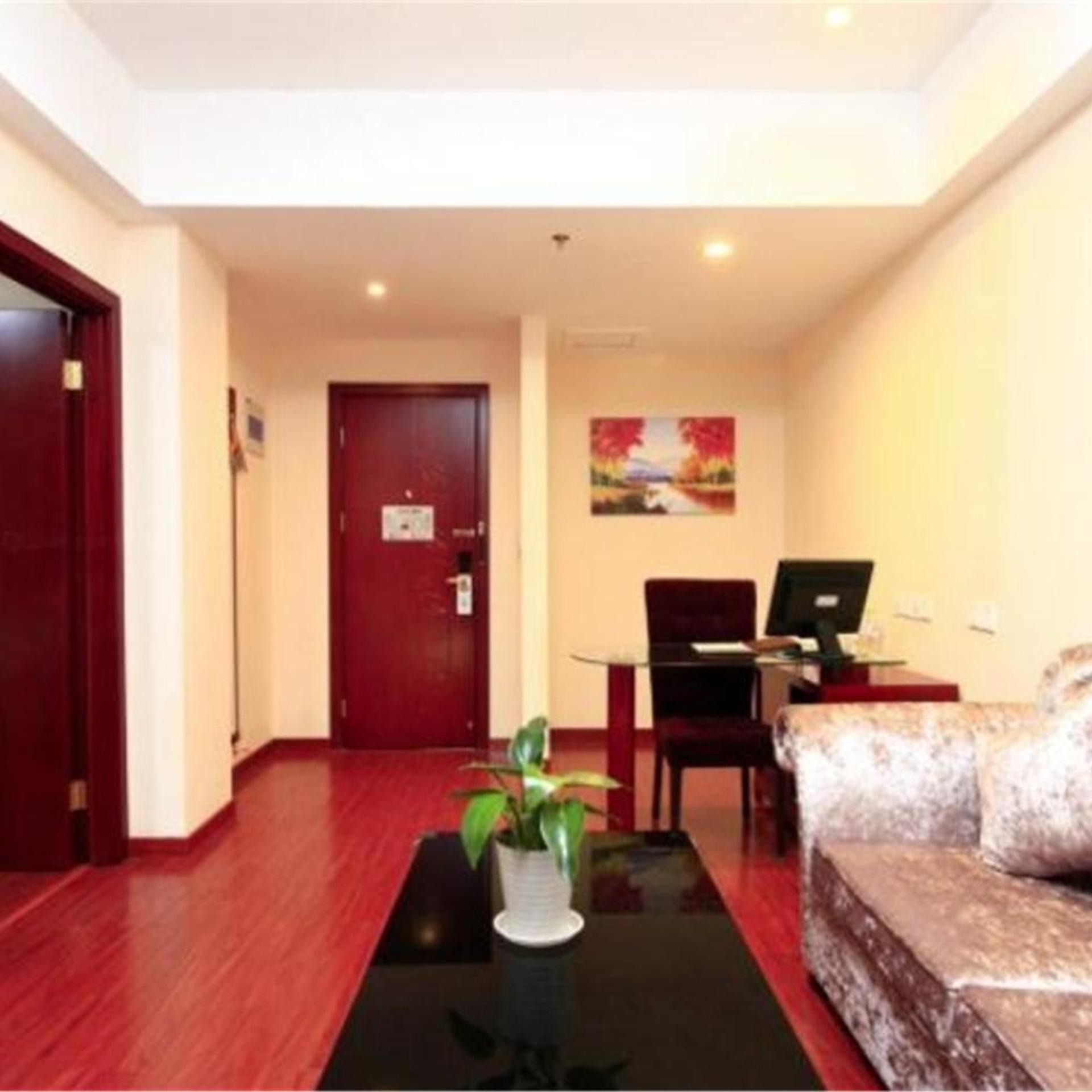 GreenTree Inn ShanDong RiZhao JuXian YinXing Avenue Middle ShanDong Road Business Hotel 48/67