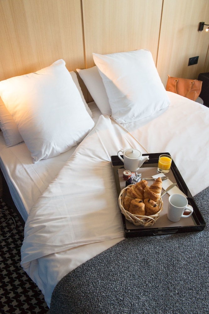 MERCURE TOURS SUD 35/77
