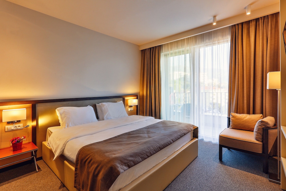 Bono Hotel 26/61