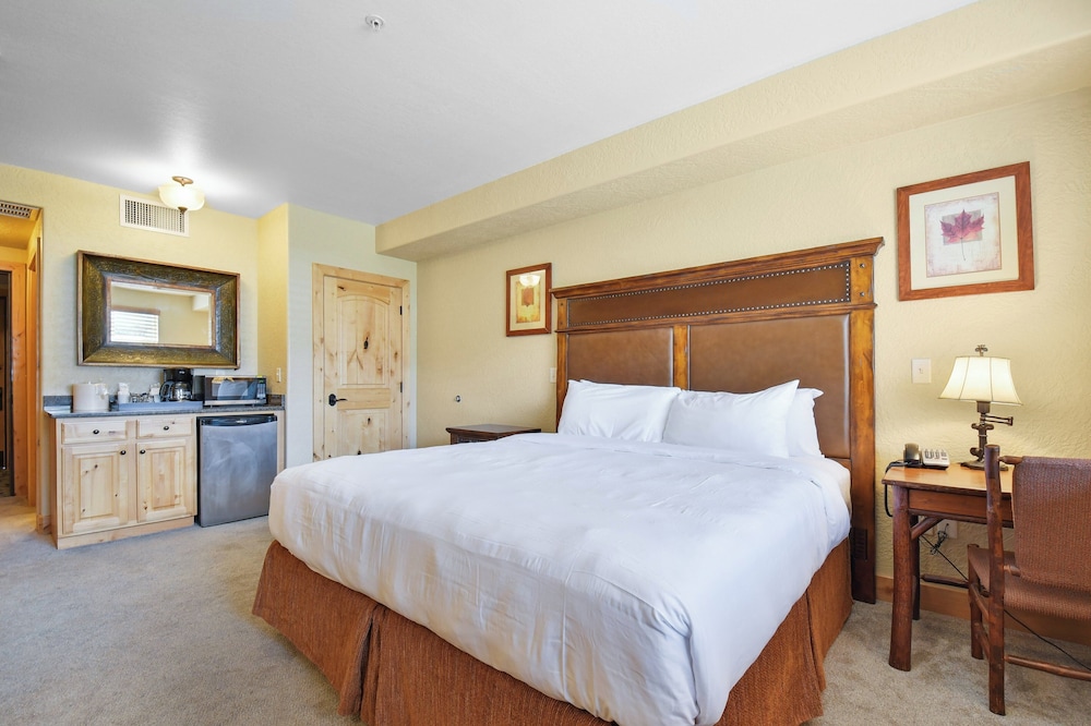 1 BEDROOM, CONDO, SILVERADO, LODGE