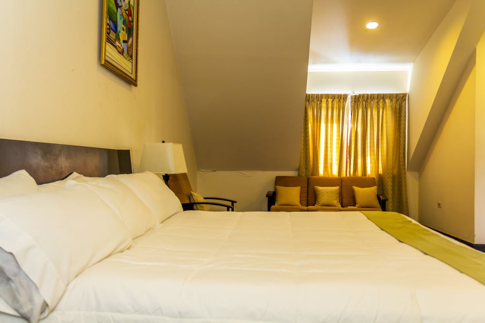 Elite Hotel 18/42