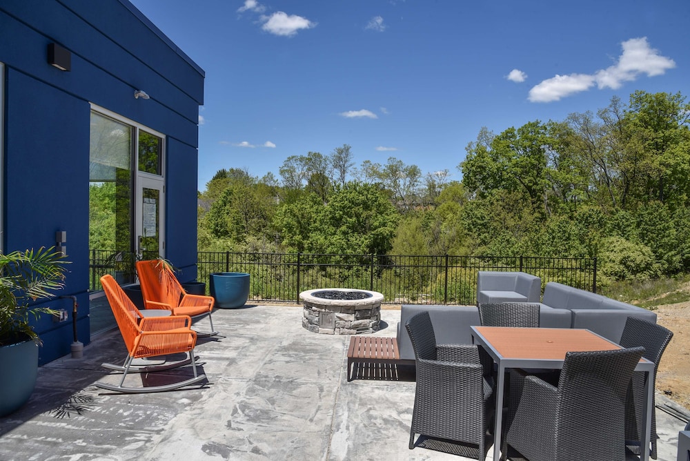 Hampton Inn By Hilton Richwood Cincinnati South 2/19