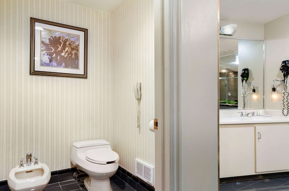 Comfort Suites Idaho Falls 48/50
