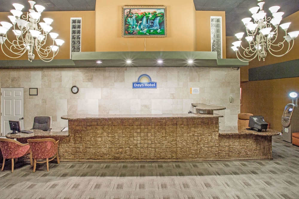 Days Hotel By Wyndham Peoria Glendale Area 4/24