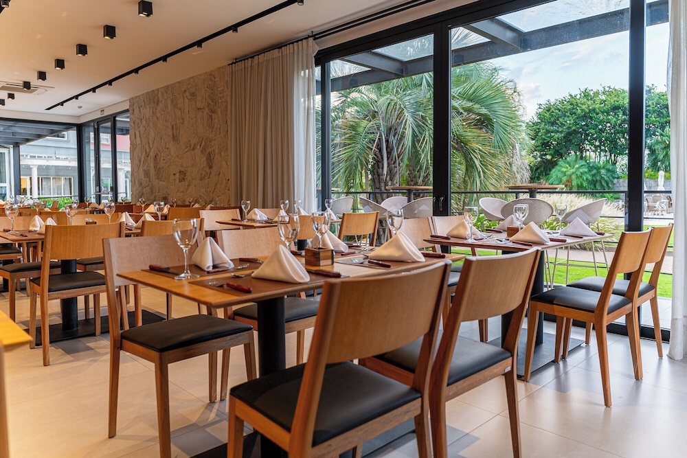 Hotel Deville Prime Porto Alegre 34/50