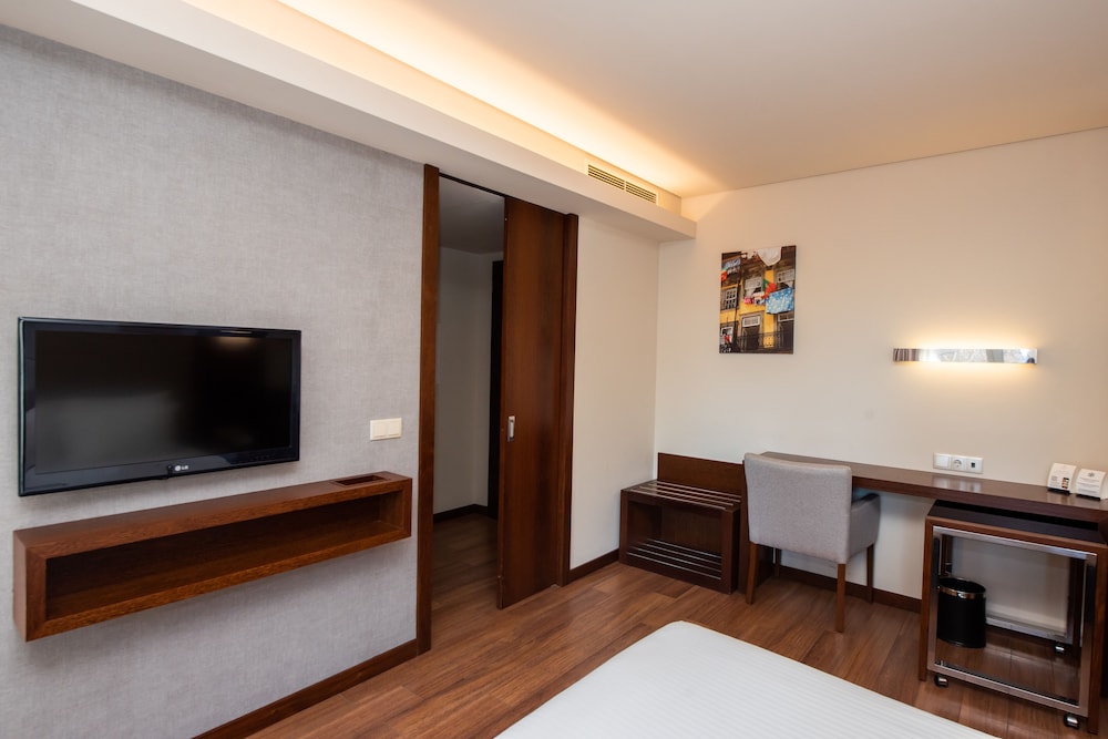 Eurostars Oporto 9/36