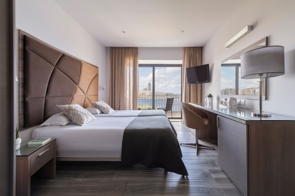 Plaza Regency Hotels 12/50