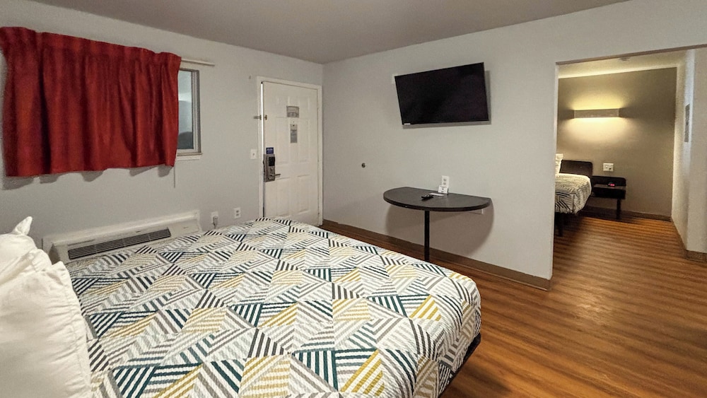 Motel6 Greenville, SC 37/60