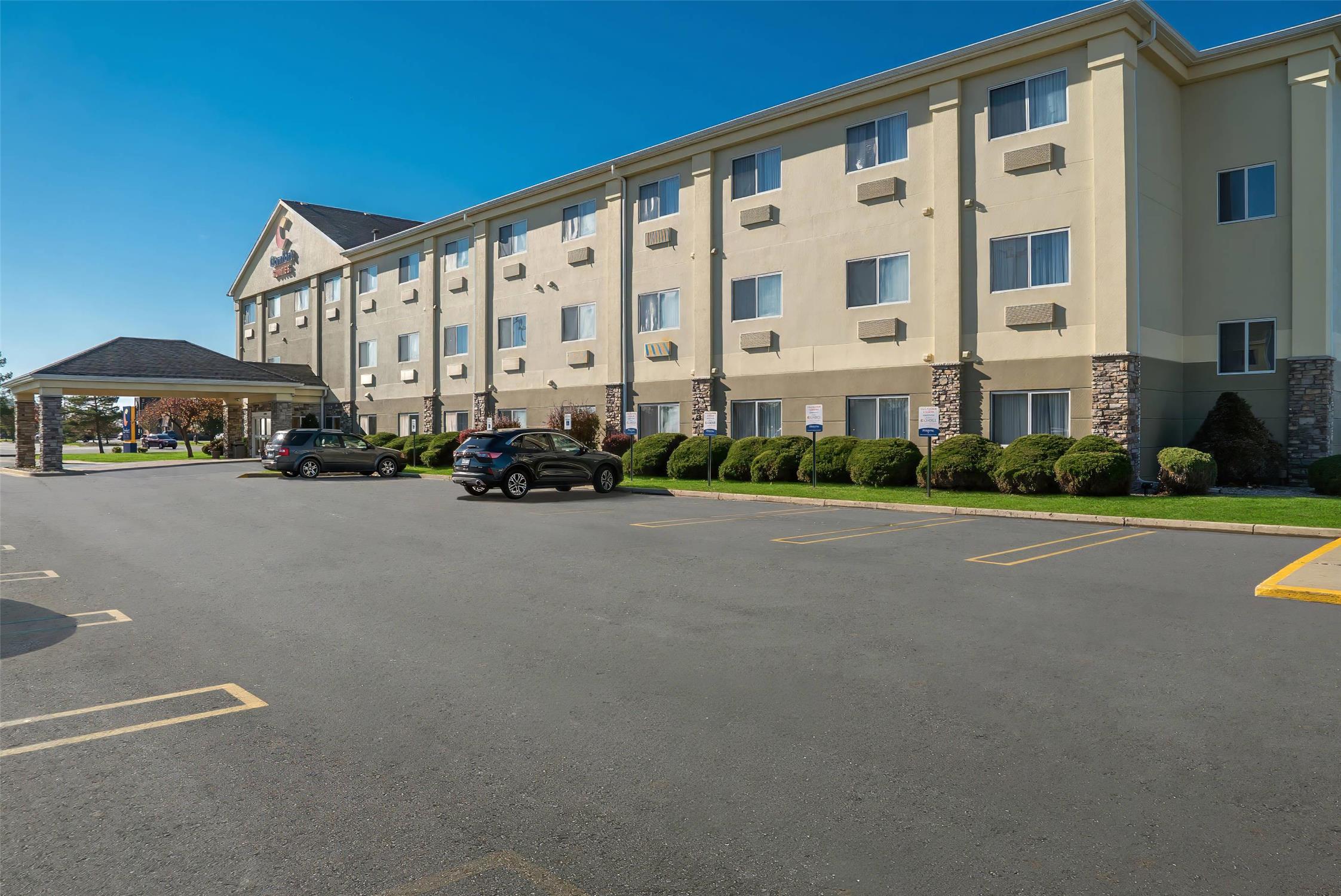 Comfort Suites Saginaw North 37/40