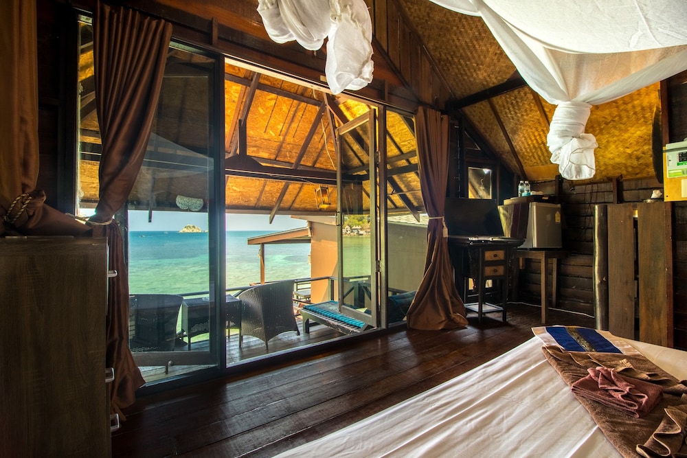 Taatoh Seaview Resort 26/50