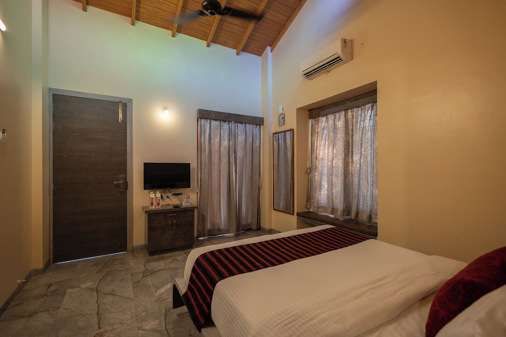 Freesia Resort by Express Inn 17/45