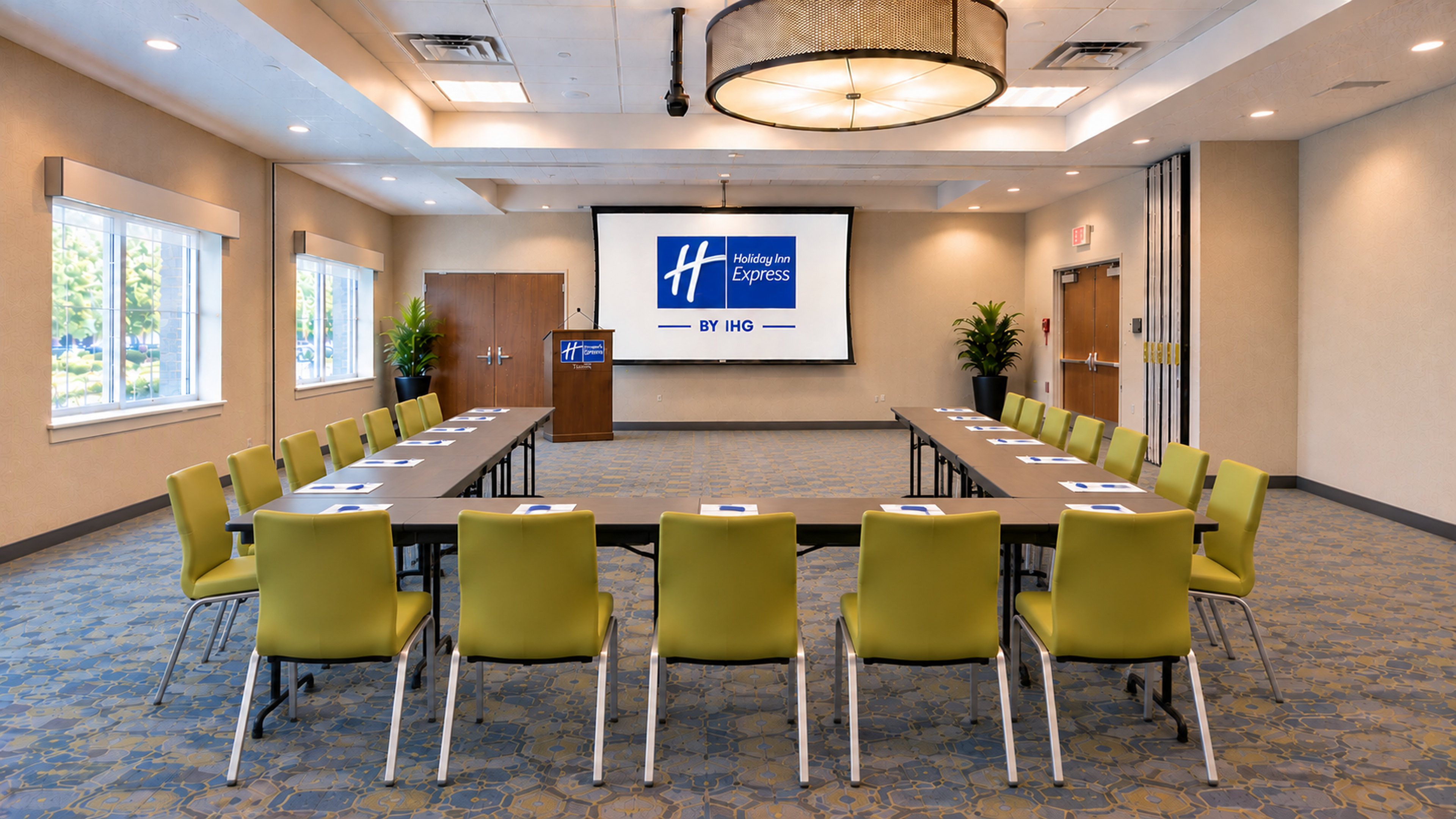 Holiday Inn Express Suites Boise Airport 66/80