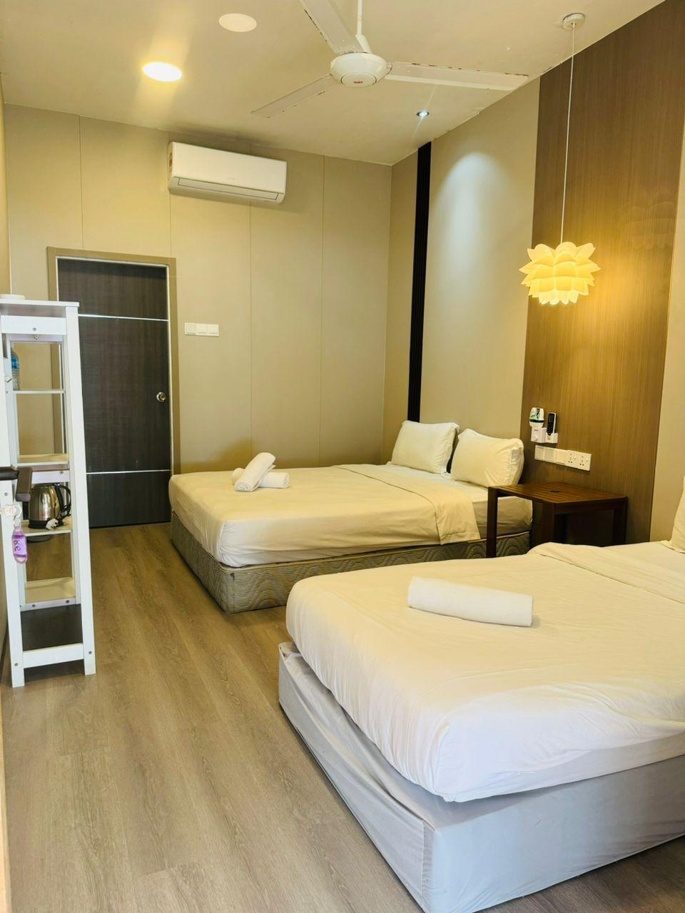 Room, 1 Queen and 1 Single Bed, Beach Front, Sea View