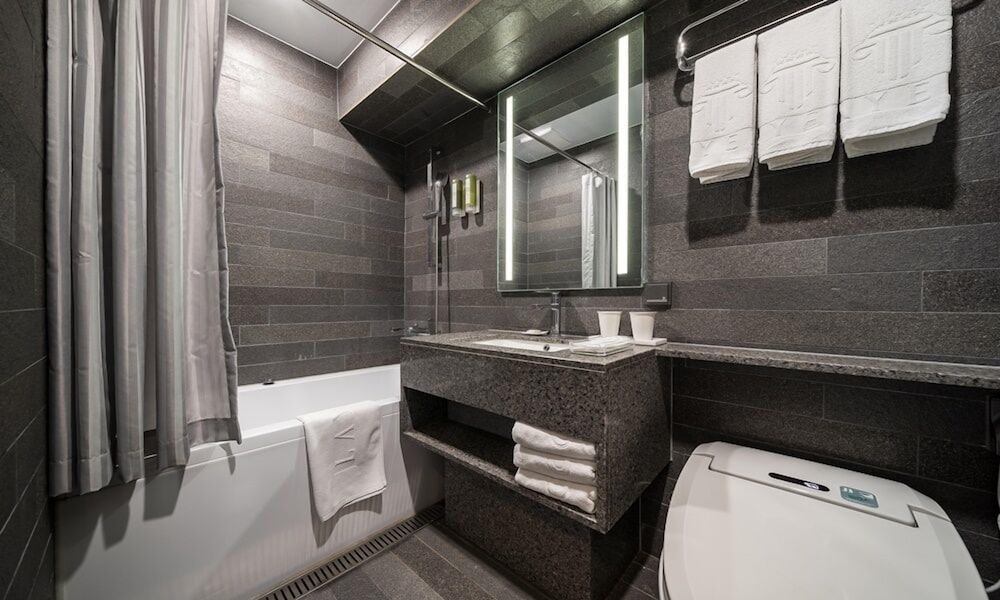 Layers Hotel Hadan 45/50