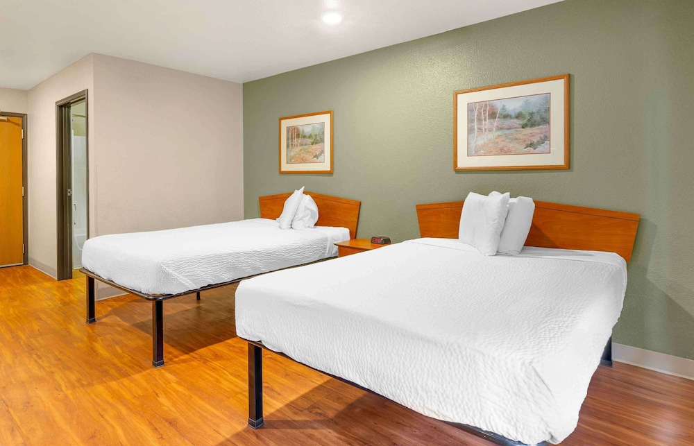 STUDIO, 2 DOUBLE BEDS