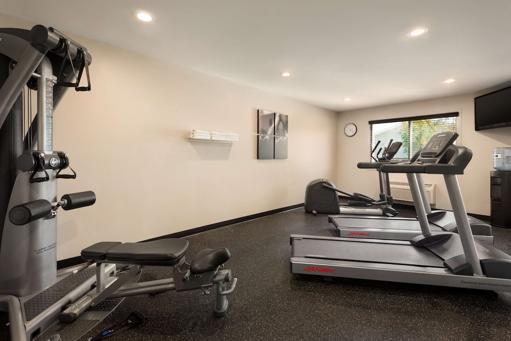 Country Inn and Suites By Radisson Baxter MN 6/22