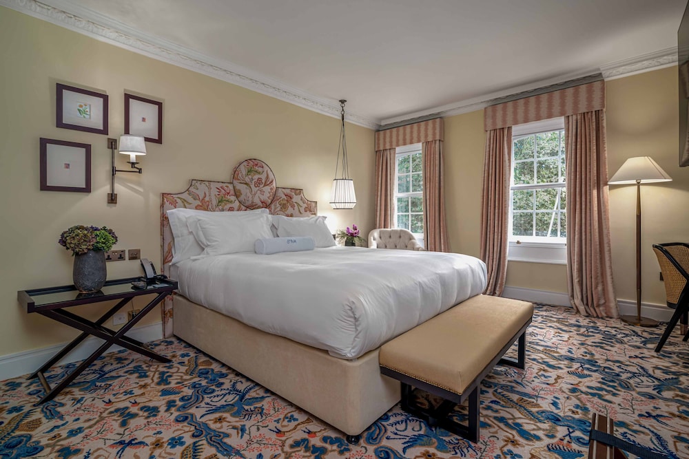 Red Lion Hotel 4/45