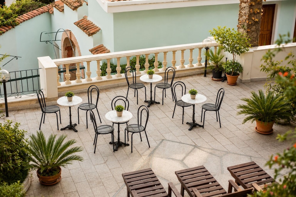 Hotel Hieracon 34/47