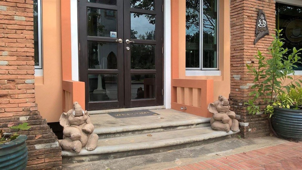 Aiyara House 24/30
