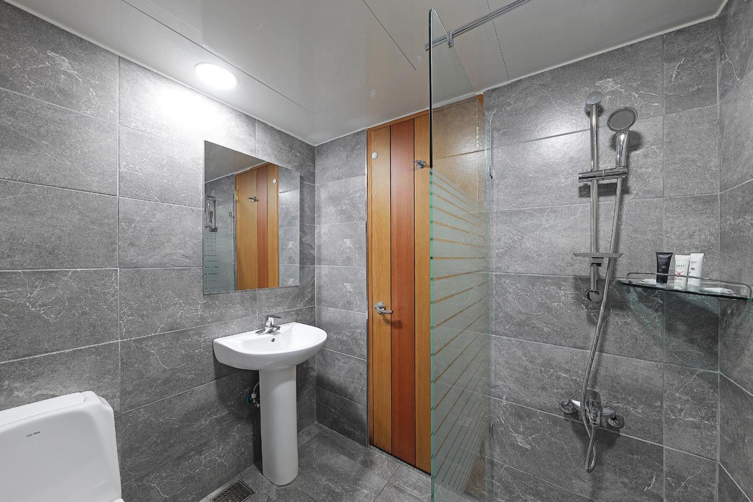 Ocean To You Resort Sokcho Seorak Beach Hotel And Condo