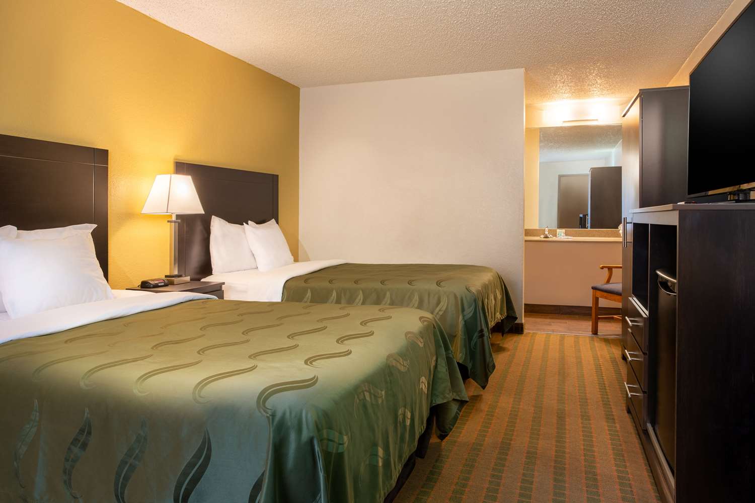 UPGRADE, 2 DOUBLE BEDS