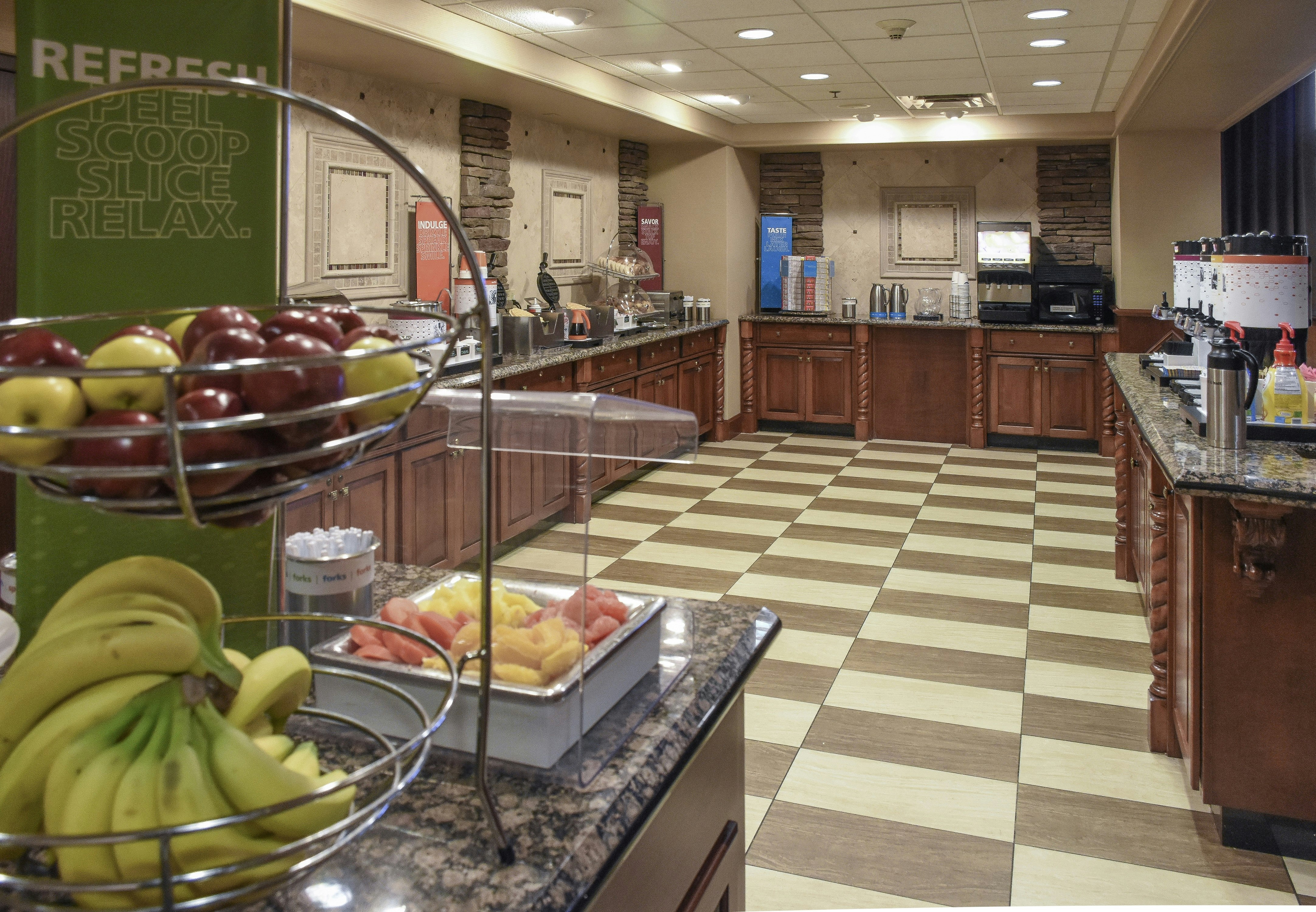 Hampton Inn & Suites Youngstown - Canfield 27/39