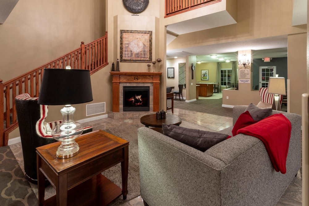 Grandstay Residential Suites Ames 32/52