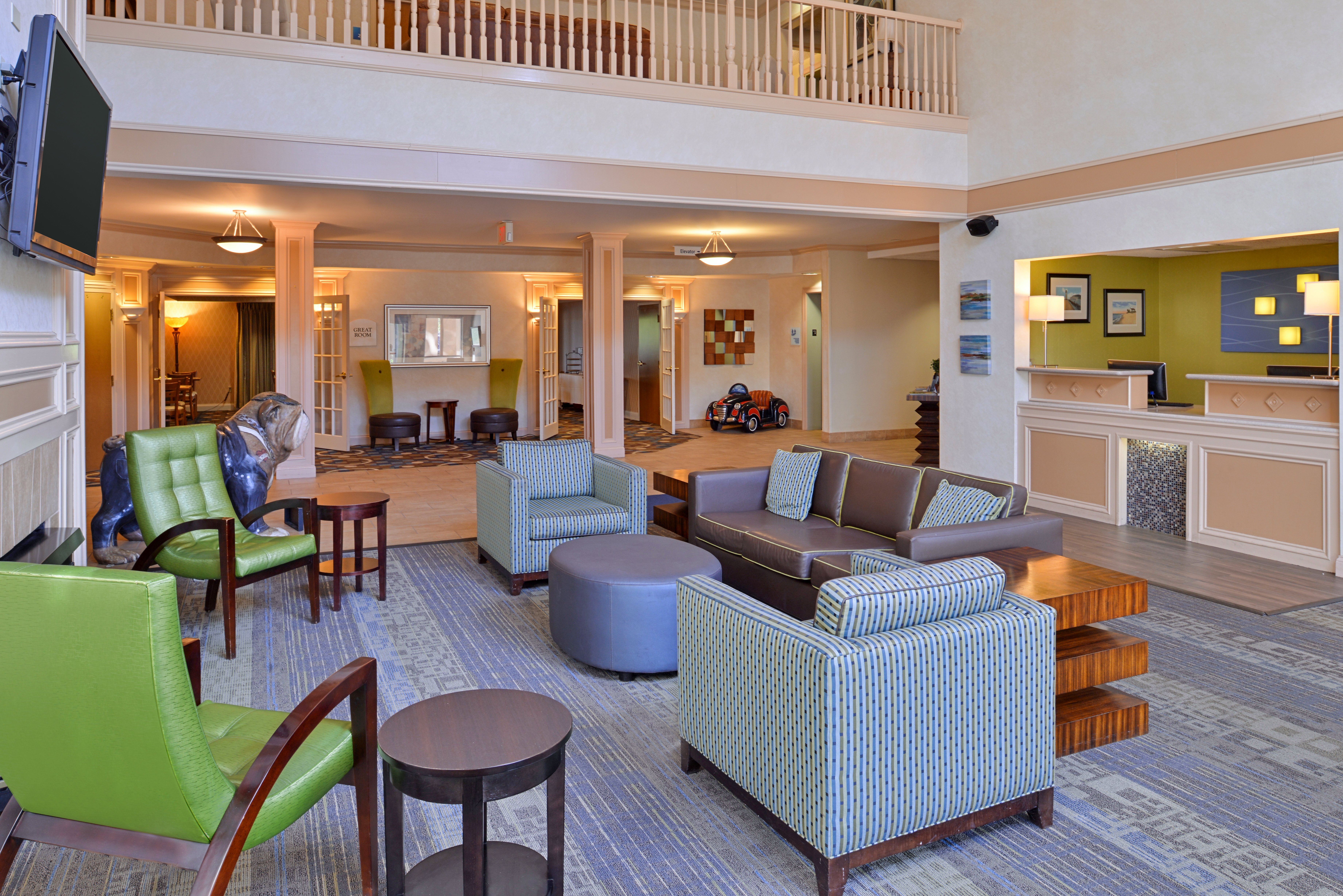 Holiday Inn Express Suites St Joseph 40/69