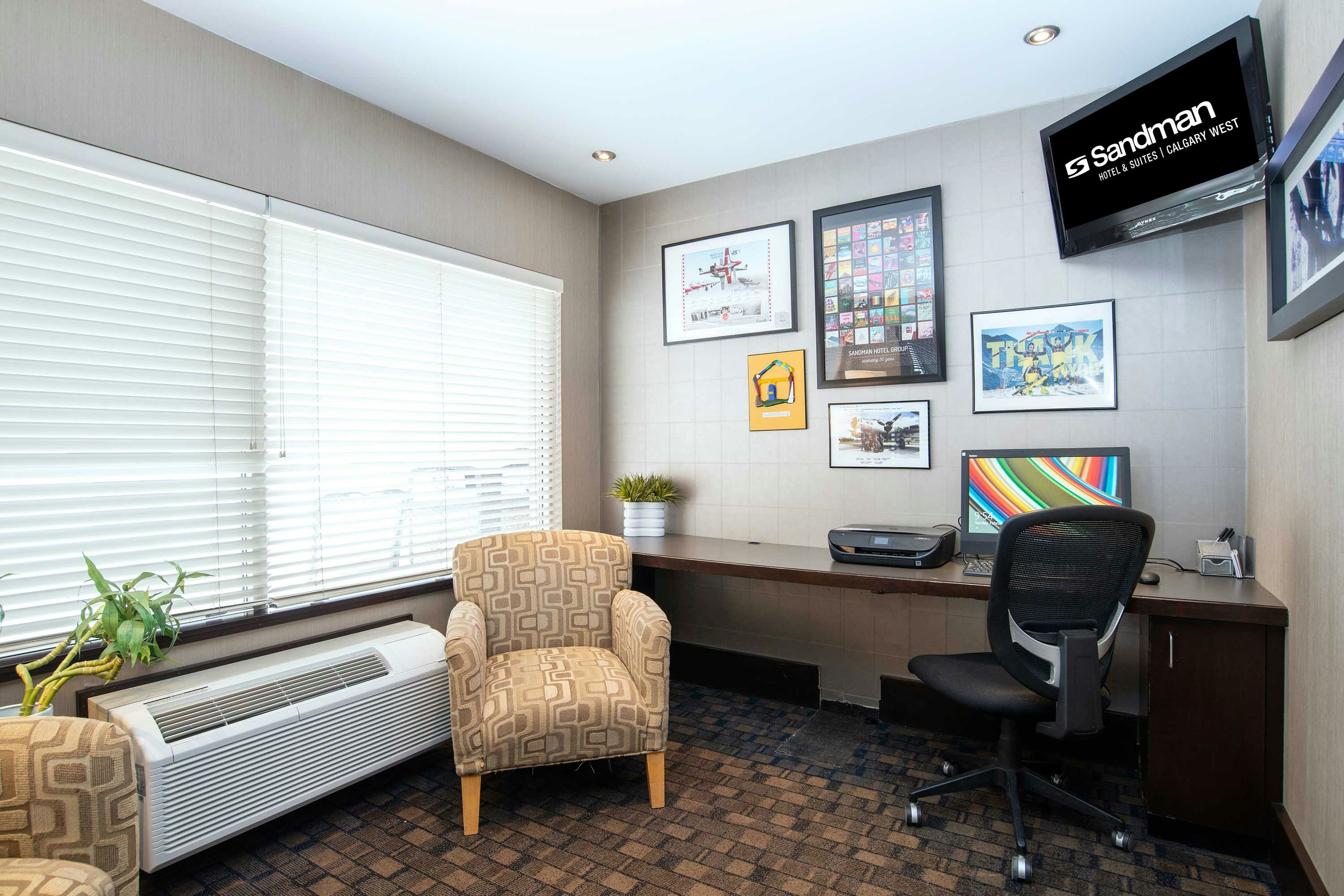 Sandman Hotel and Suites Calgary West 45/67