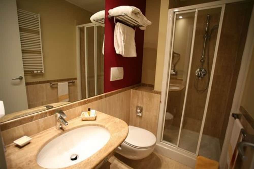 Club Hotel Milan 11/55
