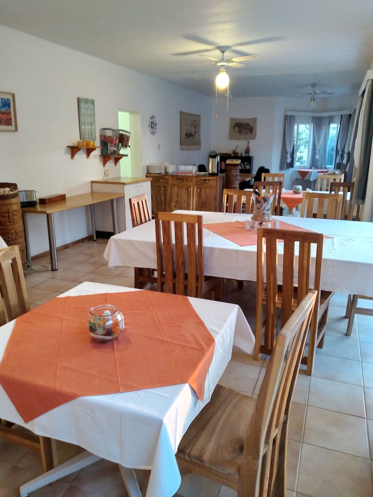 Hotel Uhland 58/75