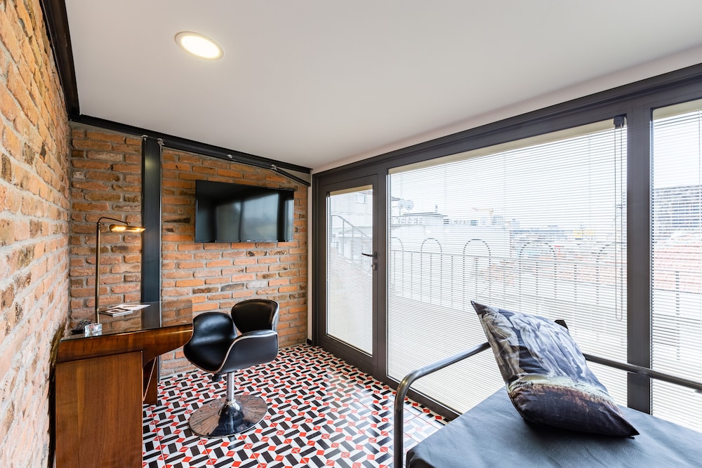 Villa Pera Suite Hotel 55/81