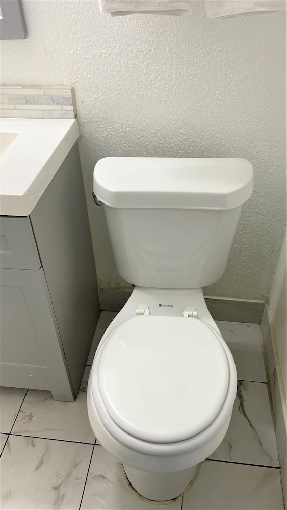 APM Inn and Suites Jacksonville (ex Stars Rest Inn) 38/41