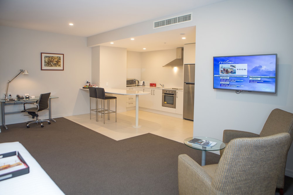 Rydges Auckland 59/82