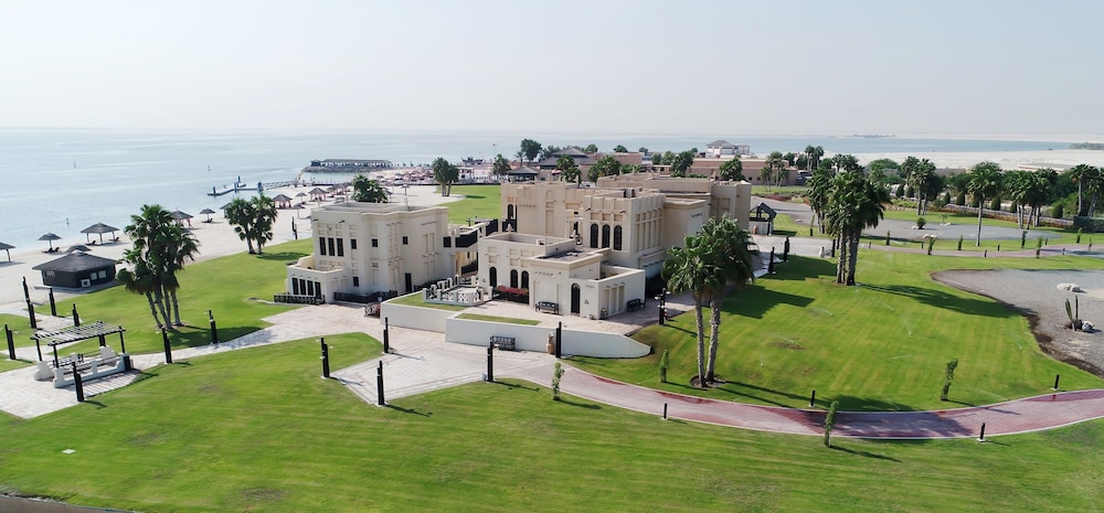 Al Maya Island & Resort 37/44