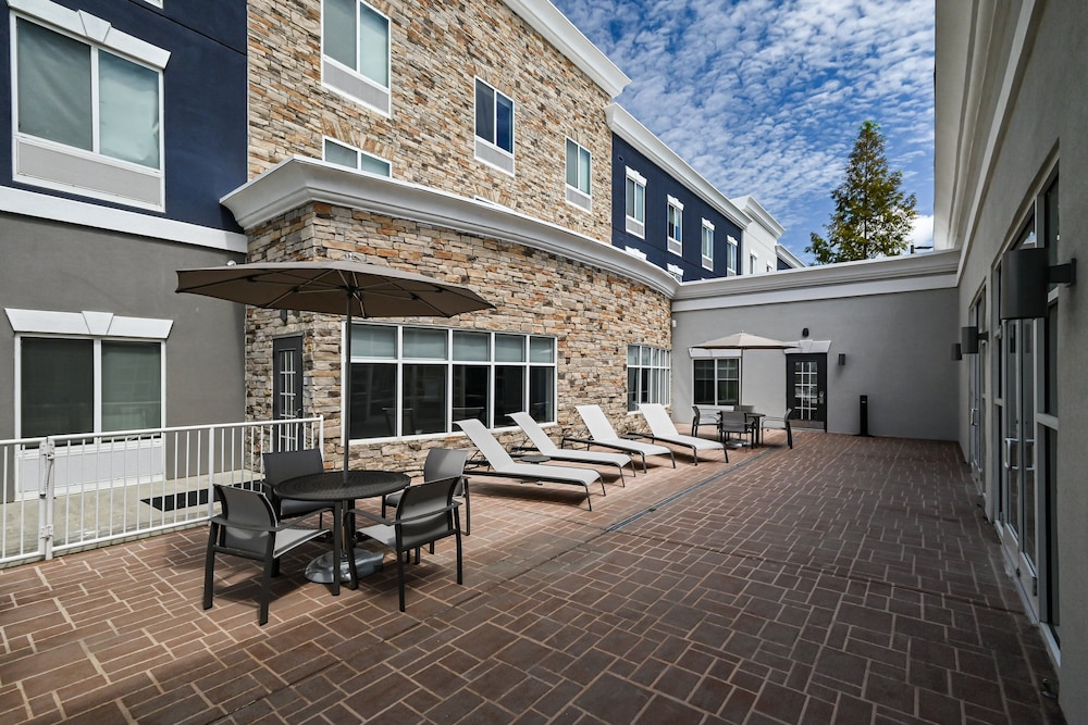 Holiday Inn Express Suites Charlotte Southeast Matthews 3/48