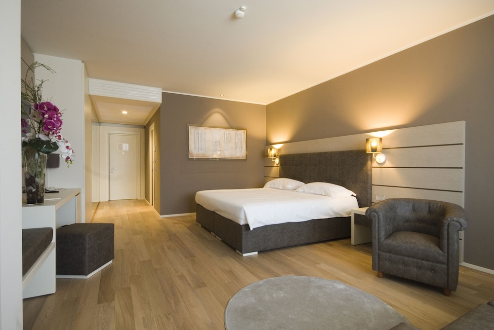 Hotel Glamour 13/67