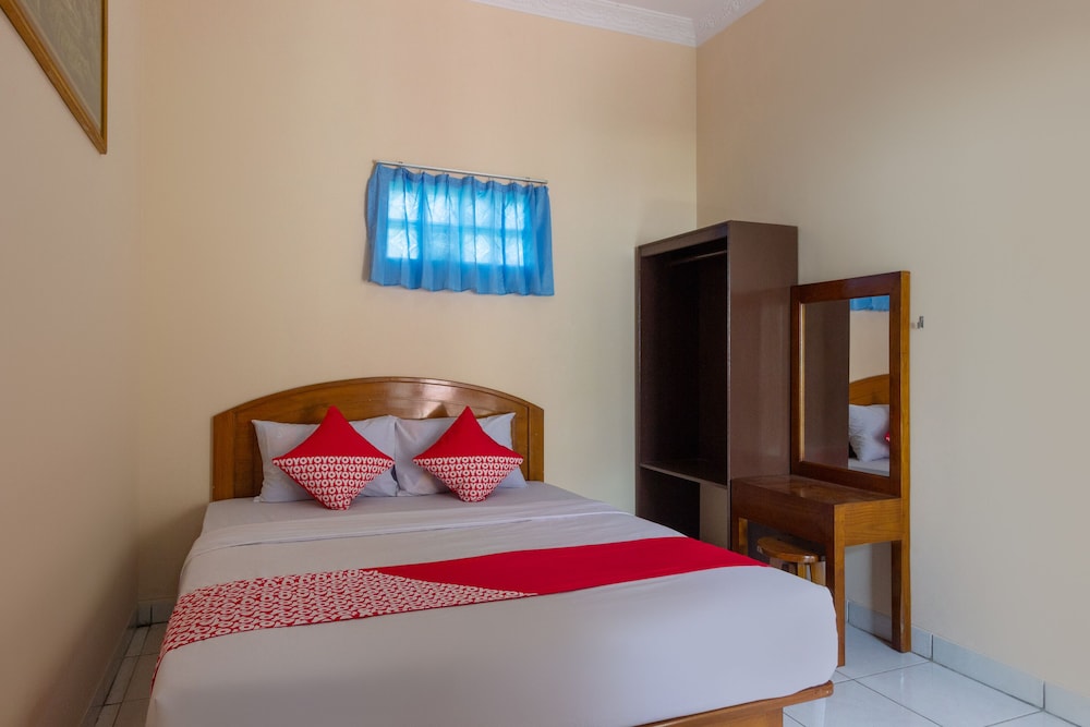 OYO 3024 Hotel Kebon Manis 5/15
