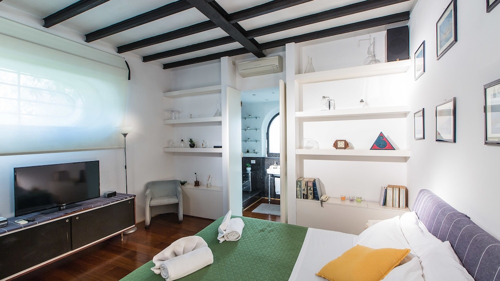Rental In Rome Riari Garden Luxury 5/29