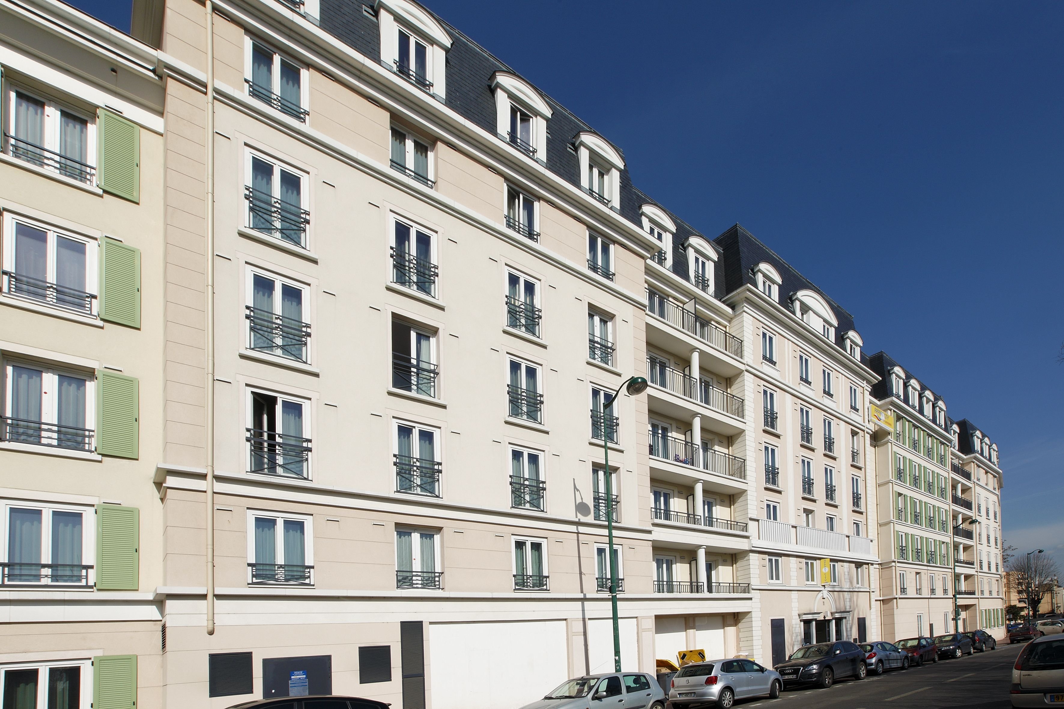 Appart City Saint Maurice 1/6