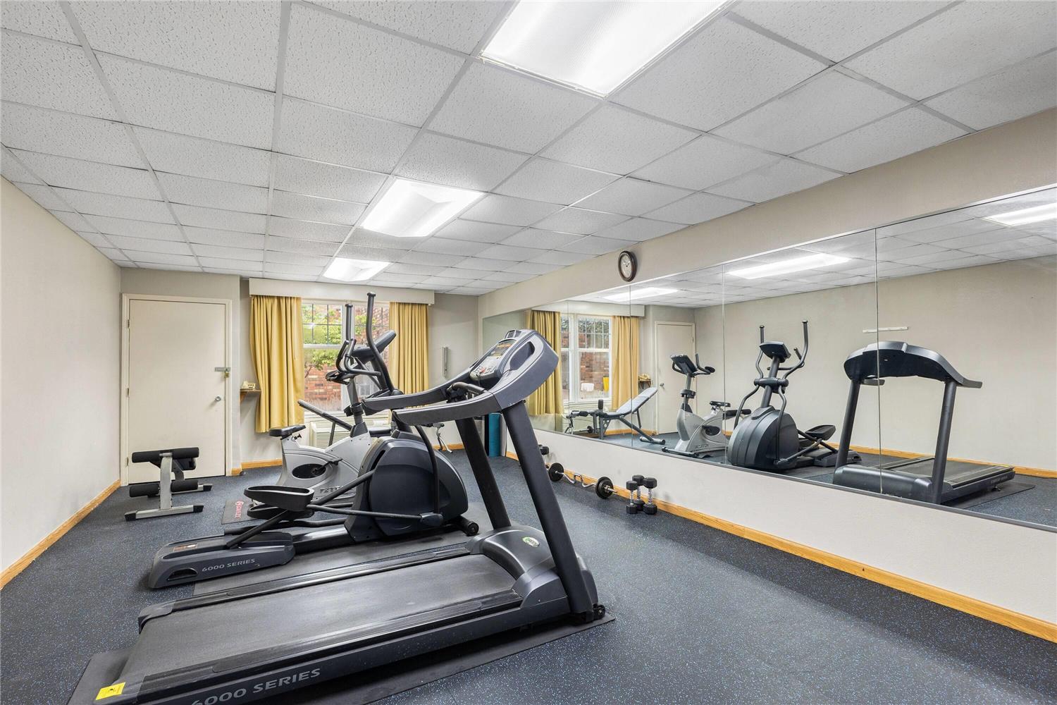 Days Inn by Wyndham Madisonville 10/17