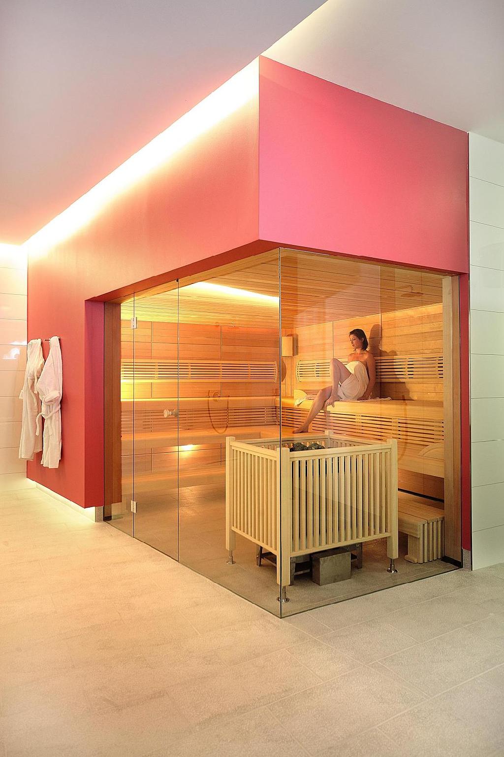 NP Hotel Ullrich 12/26