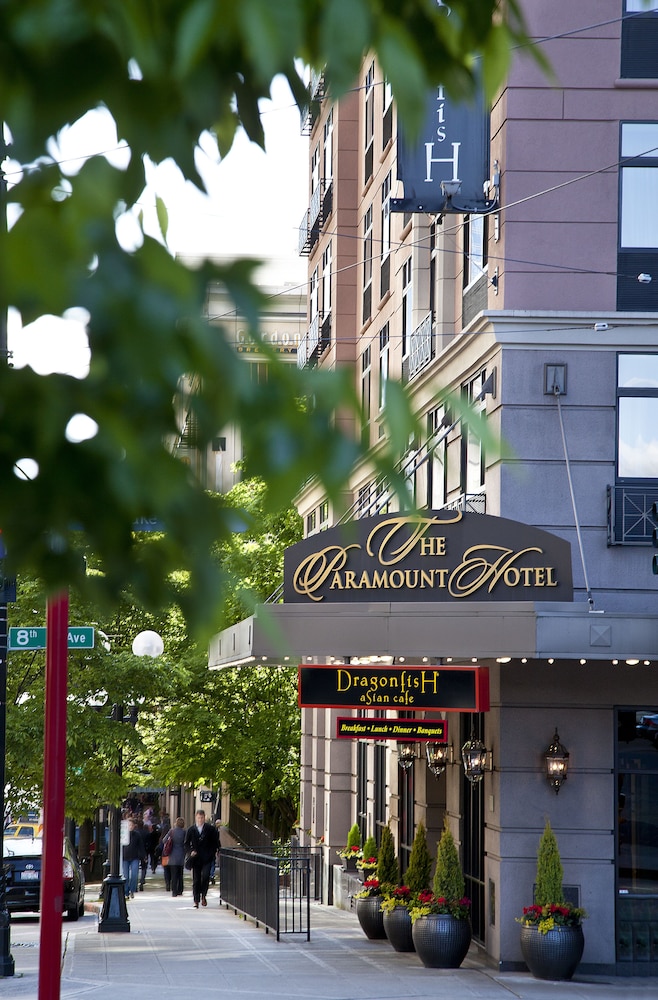 Paramount 69/72